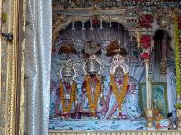 Yatris- visit Dashrath Mahal, ⁠Kanak Bhawan, ⁠Sri Ramavallabha Kunj, ⁠Nageshwar Nath Temple (24 March 2025)